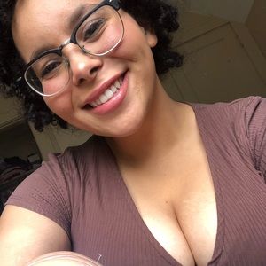 Meet your Posher, Alana